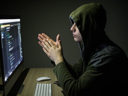 18-летний хакер ответит в суде за продажу личных данных интернет-пользователей