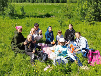 Специалисты и семьи, находящиеся в трудной жизненной ситуации, Великоустюгского центра помощи детям приняли участие в паломнической поездке на Пятницкий Погост