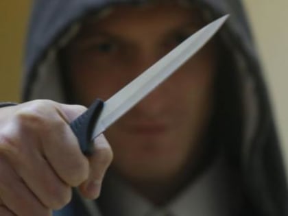 В Вологде 25-летний житель Ярославля напал на полицейского с ножом у тайника