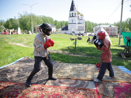 В Череповце химики устроили духовный фестиваль для семей