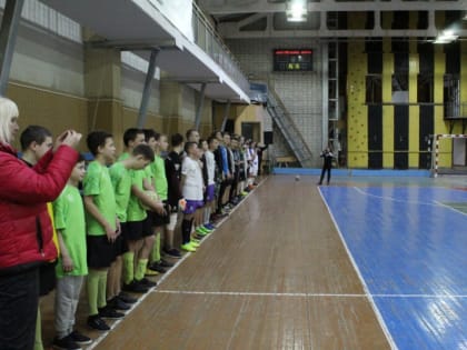 В Вологде полицейские и общественники провели детский турнир по мини-футболу