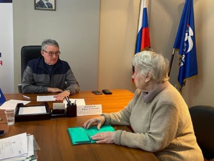 Сенатор Юрий Воробьев провел прием граждан в Вологде