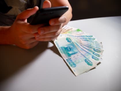 Две подруги выманили у череповчанина почти миллион