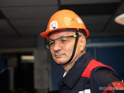 Уважаемые металлурги, дорогие череповчане! Поздравляю вас с профессиональным праздником!