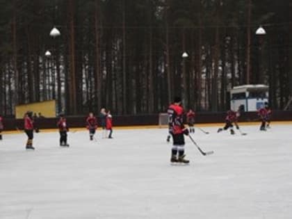 Кадуйчан приглашают покататься на коньках на межшкольный стадион