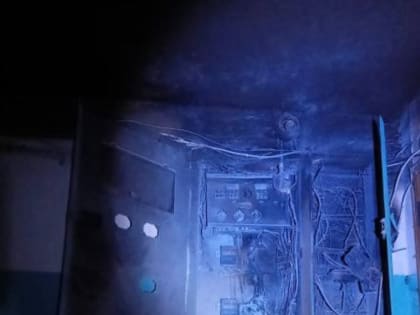 В Соколе 18 человек эвакуировались из дома из-за пожара в электрическом щитке