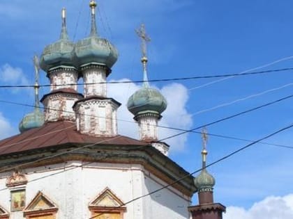 С одного из православных храмов Вологодской области во время непогоды упал крест