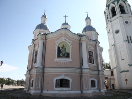 Алтарь Воскресенского кафедрального собора Вологды украсила временная икона