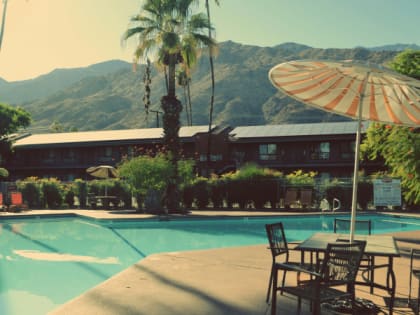 Намного дешевле Сочи, да и погода лучше: в феврале рекомендуем только этот курорт — любят россияне