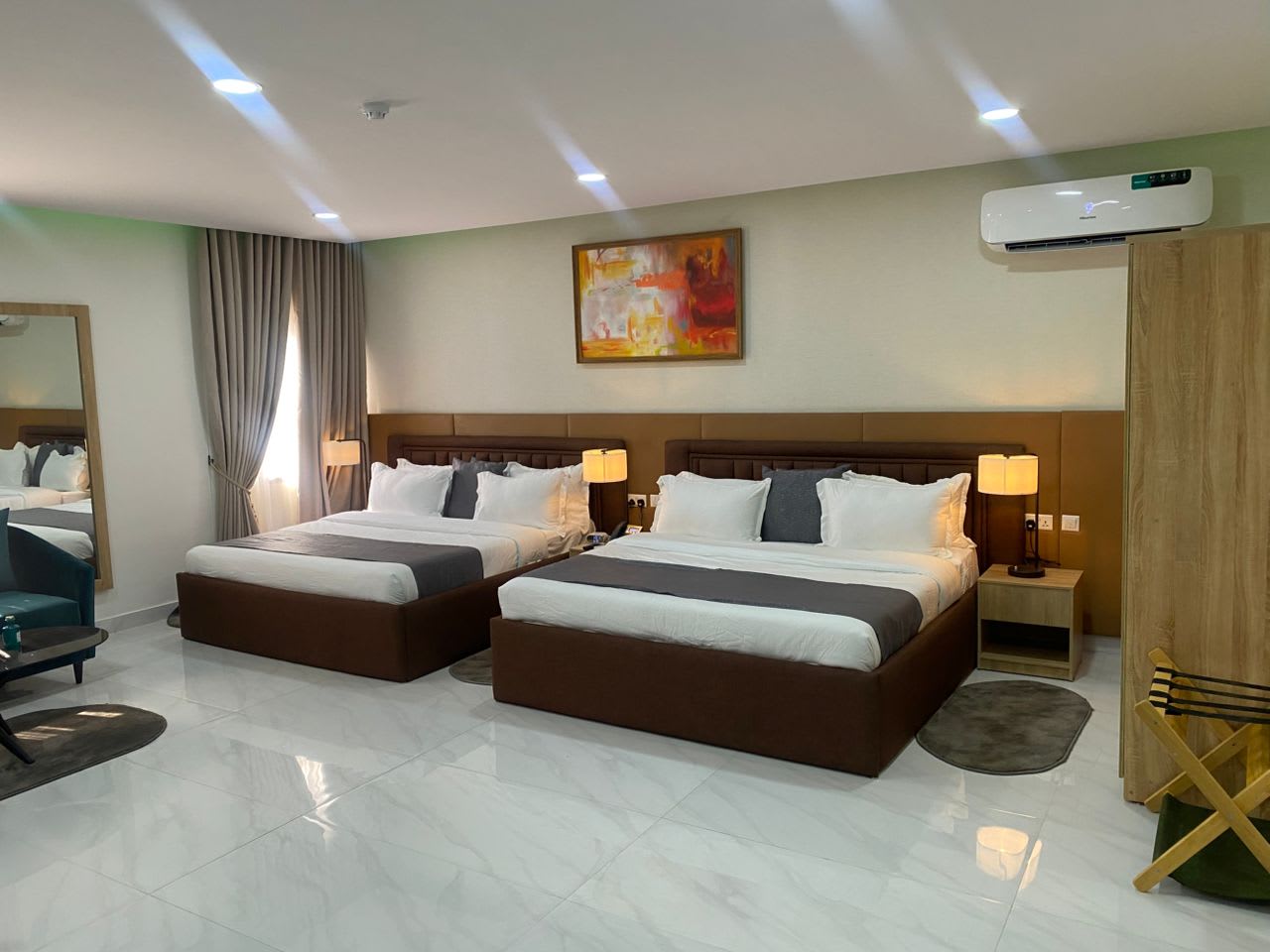 Executive Twin Bed Room 1