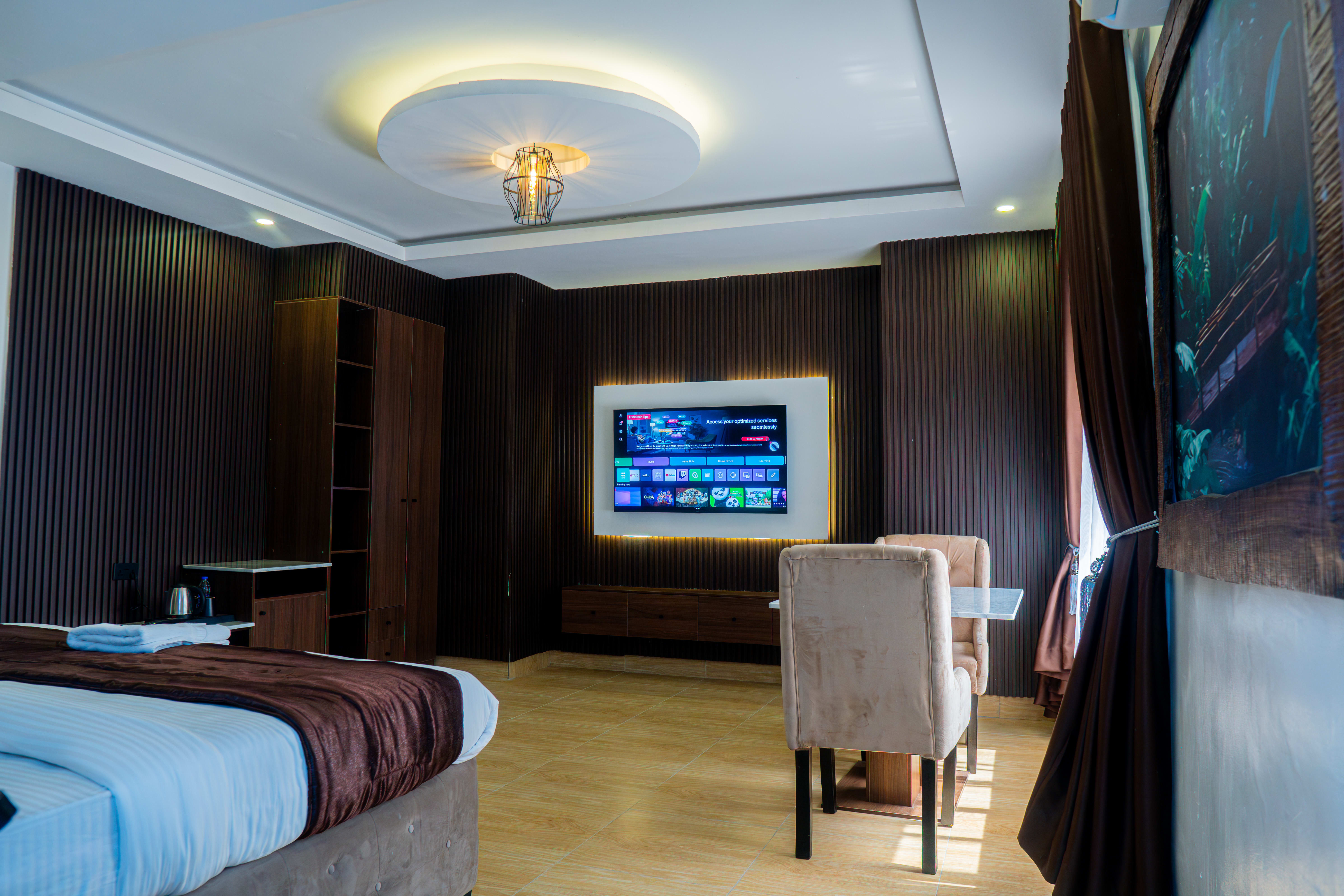 Executive Suite 1