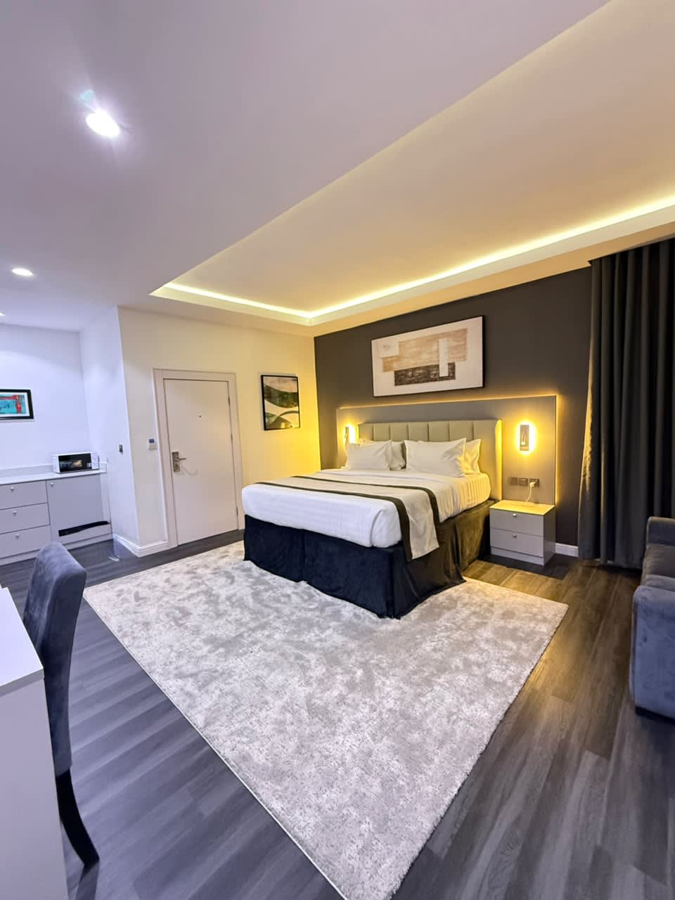 Executive Studio 1