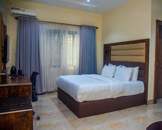 Deluxe Room 1