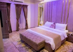 Presidential Suite 1