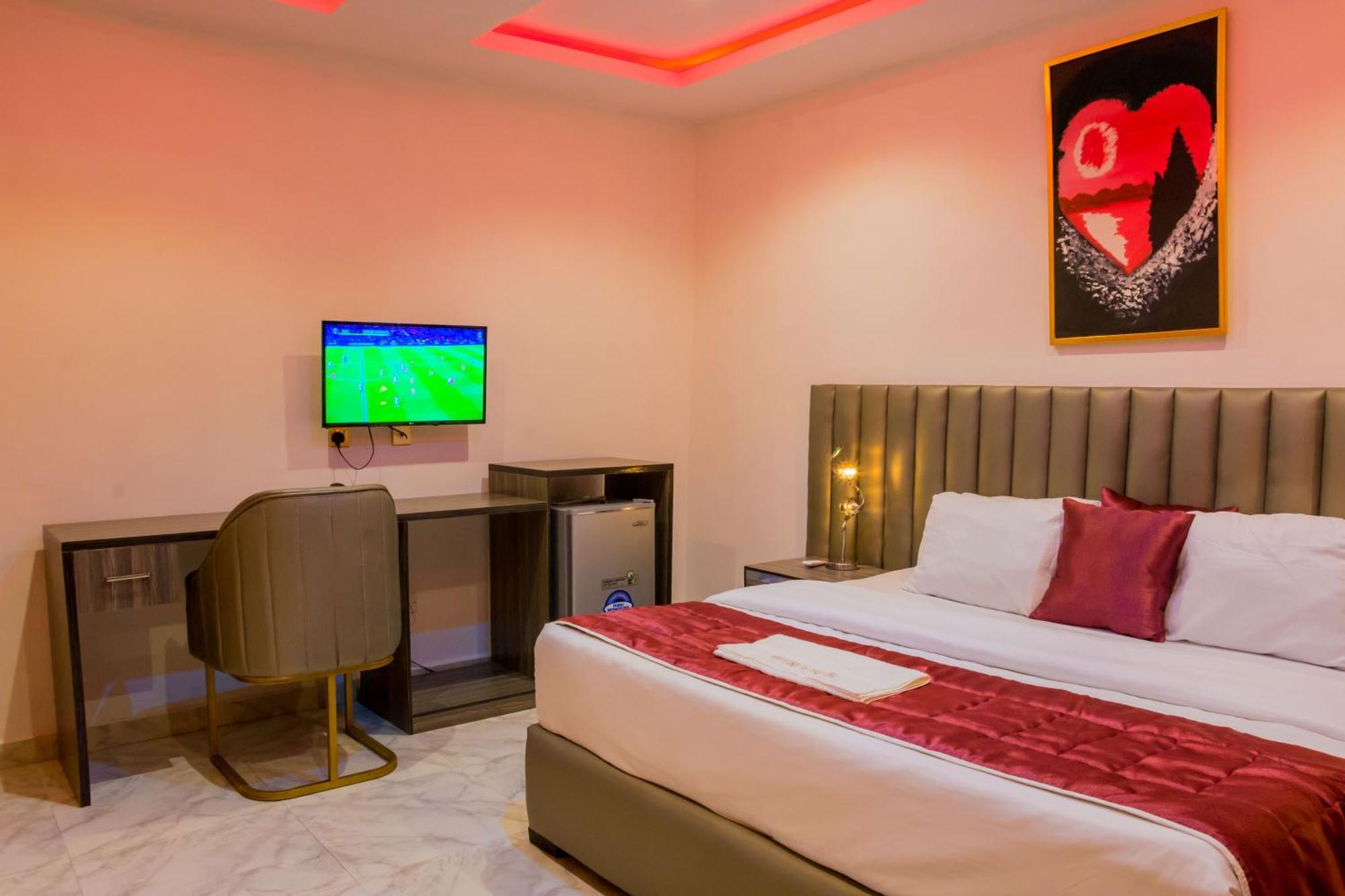 Diplomatic Suite 1
