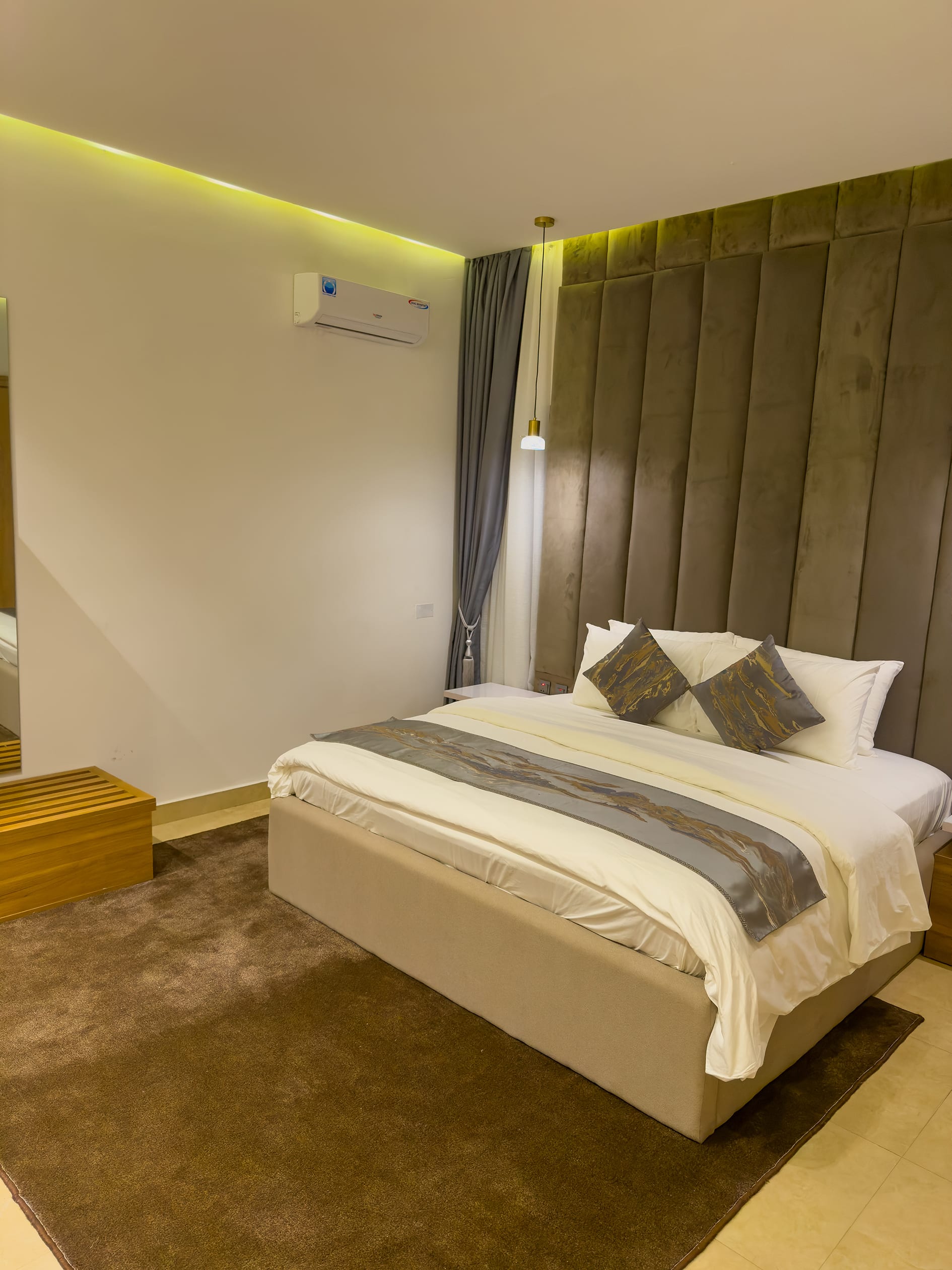 Signature Suite 1