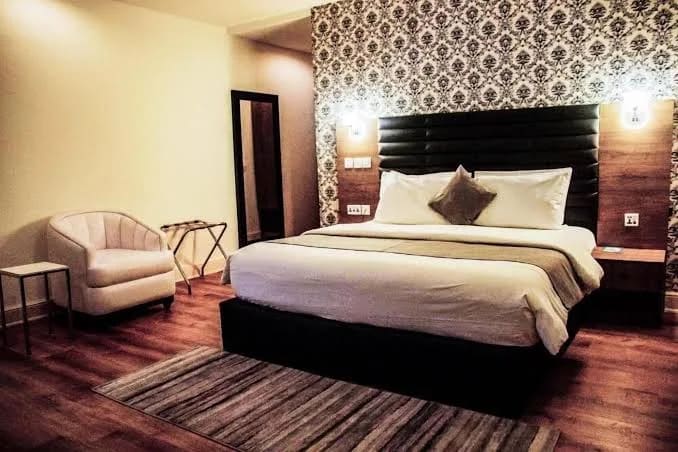 Executive Suite 1