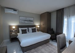 Deluxe Room 1