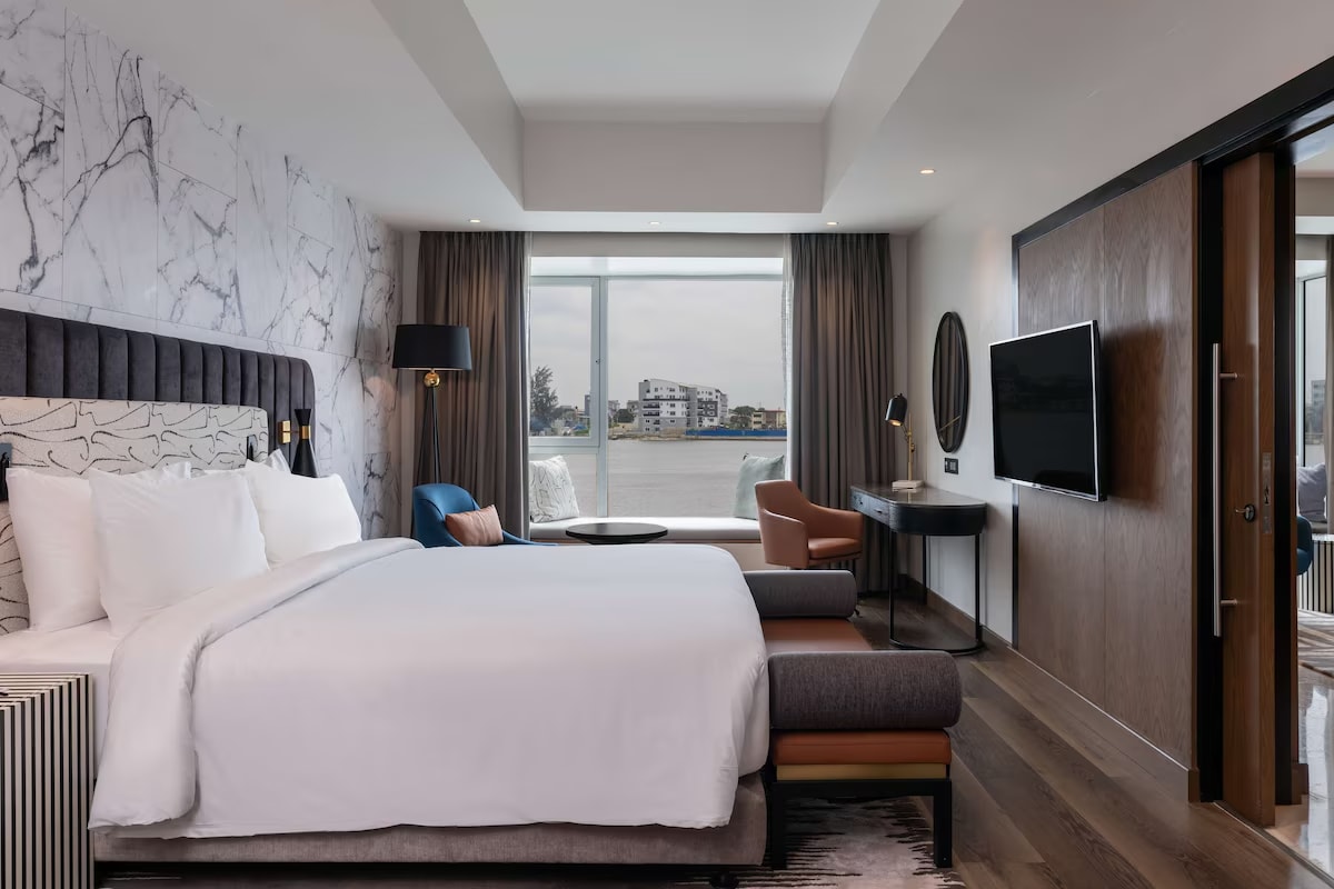 Presidential Suite with Lagoon View and Lounge Access 1