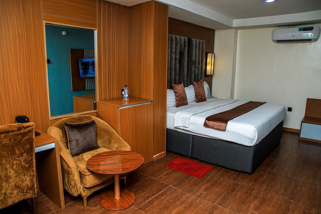 Business Room 1