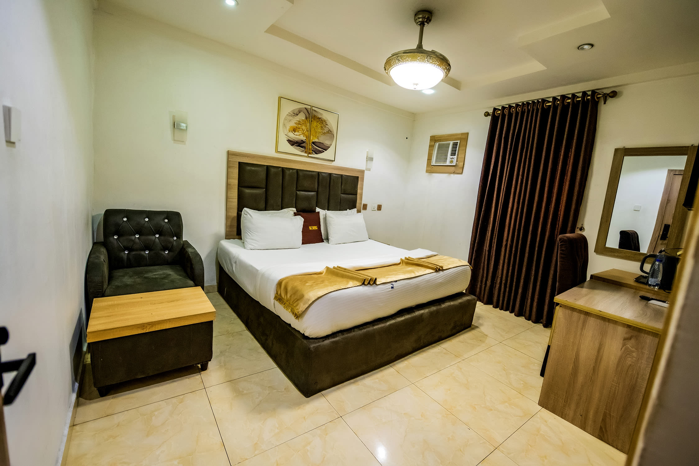 Deluxe Room 1