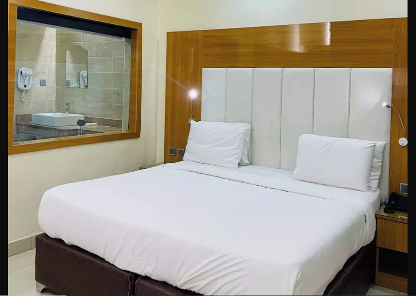 Mini Suite 1