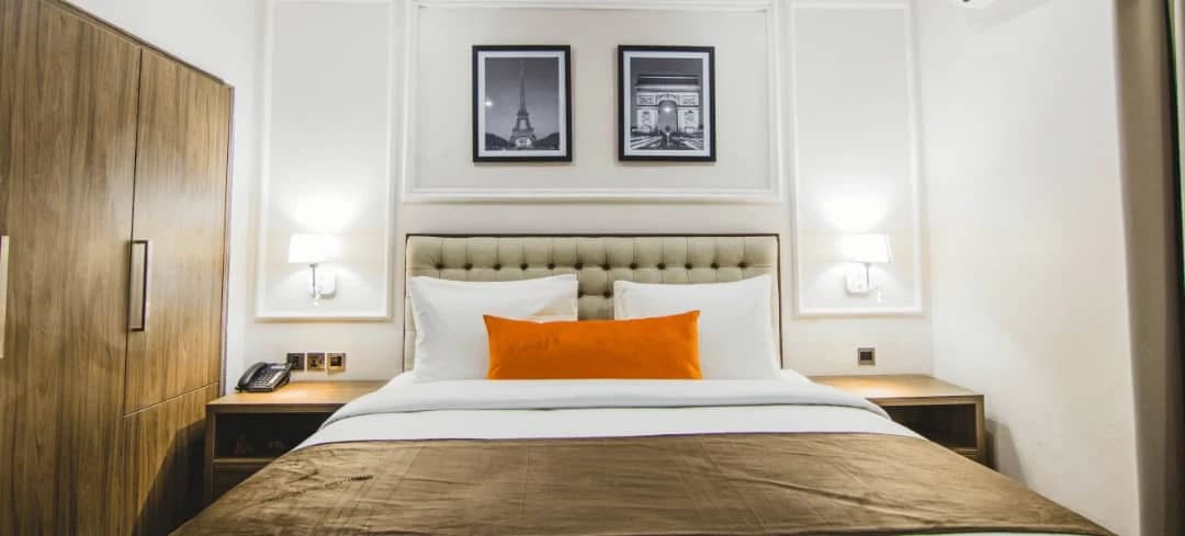 Deluxe Room 1