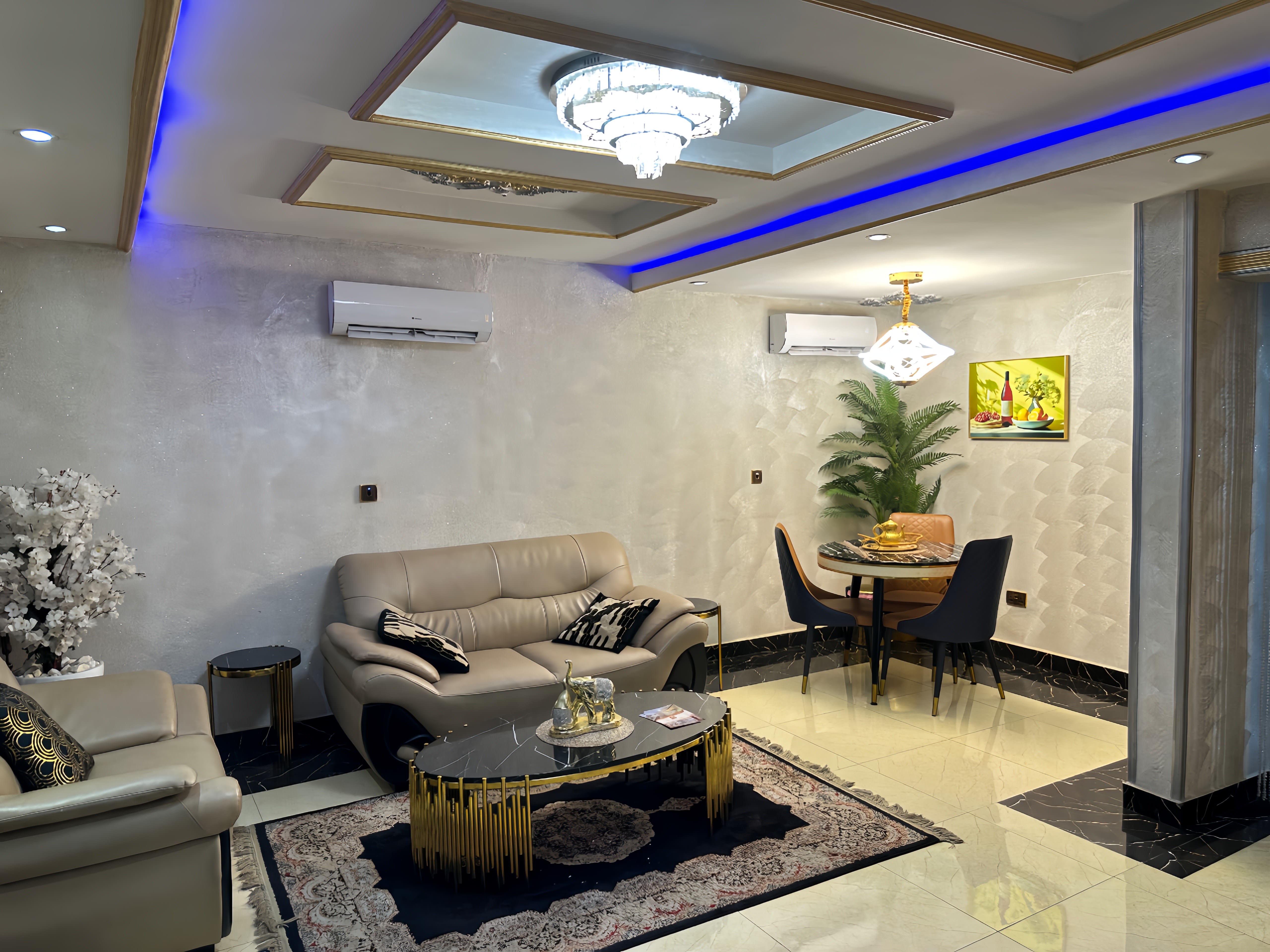 Executive Apartment 13,14&15 (3 Rooms & Parlour ) 1