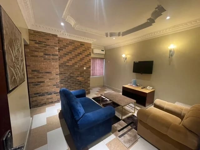 Mini Suite 1