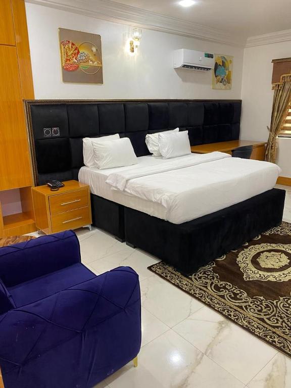 Deluxe Room 1
