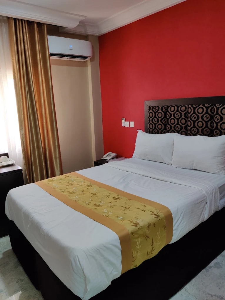 Deluxe Room 1