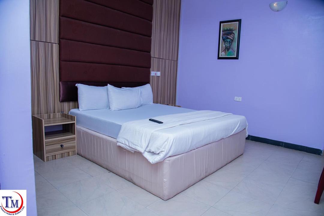 Executive Suite 1