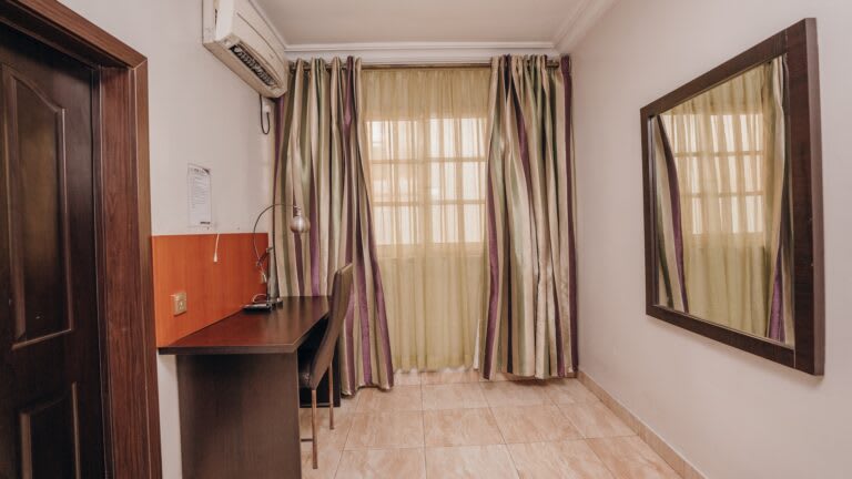 Suite 1
