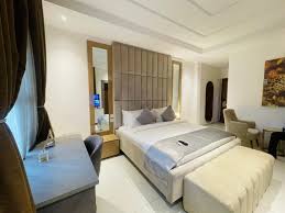Chubby Room 1