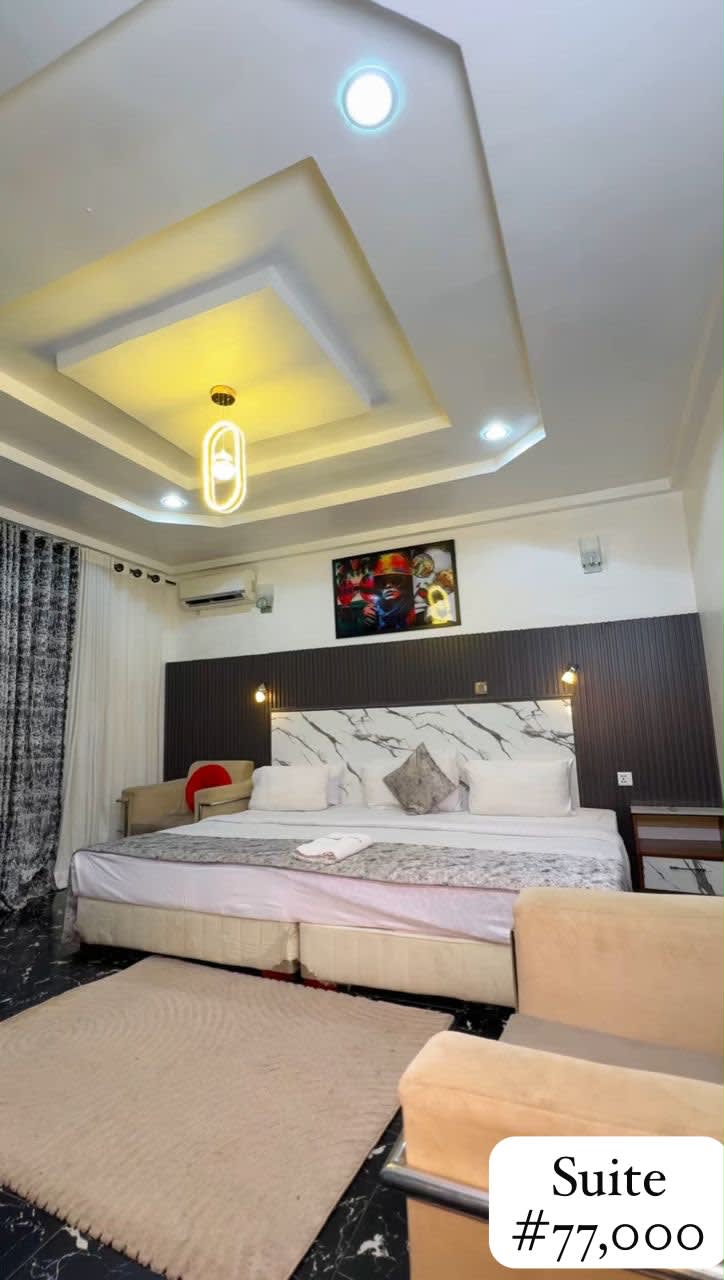 Suite 1