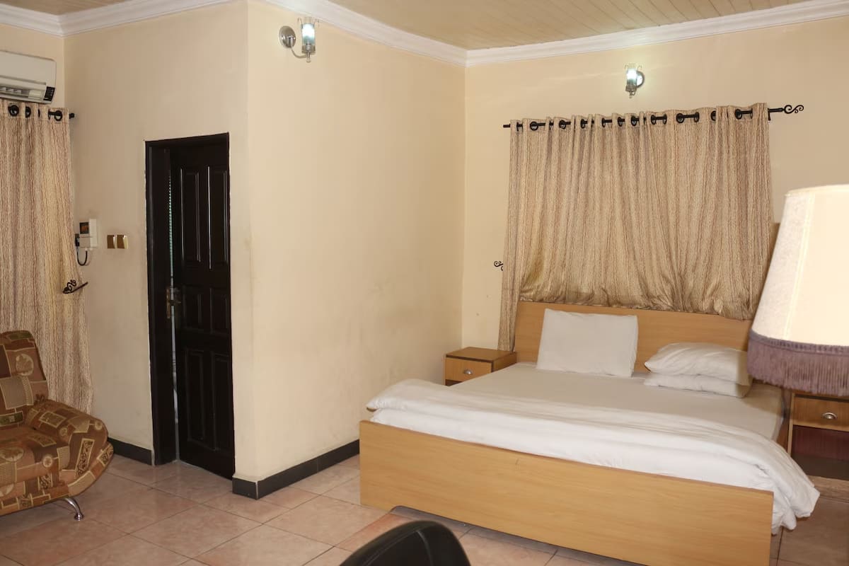 Semi Deluxe Room 1