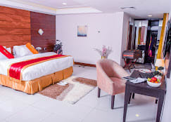 Signature suite 1