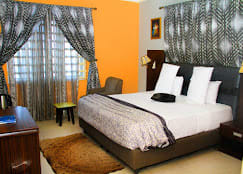 Deluxe Rooms 1