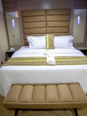 Airport View Room 1