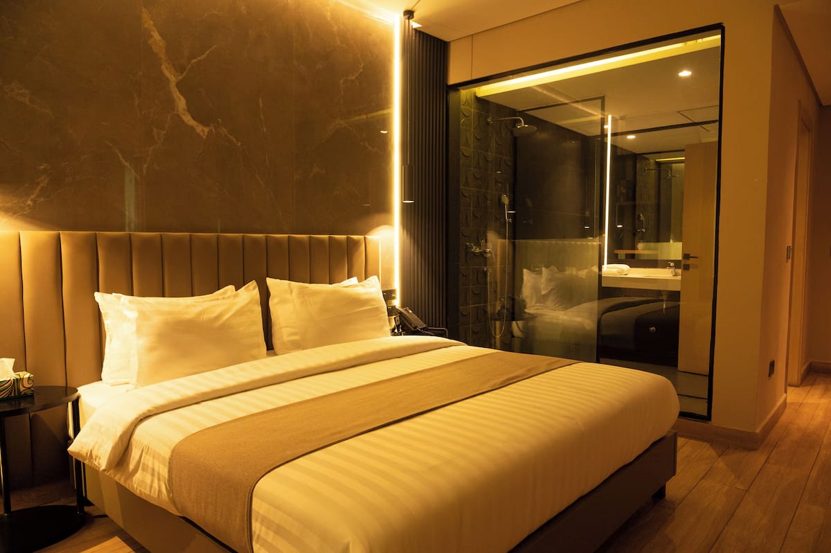 Supreme Suite 1