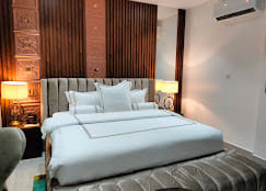Superior King Room 1