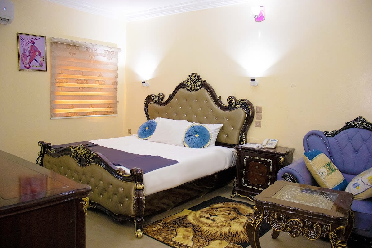 Presidential Room 1