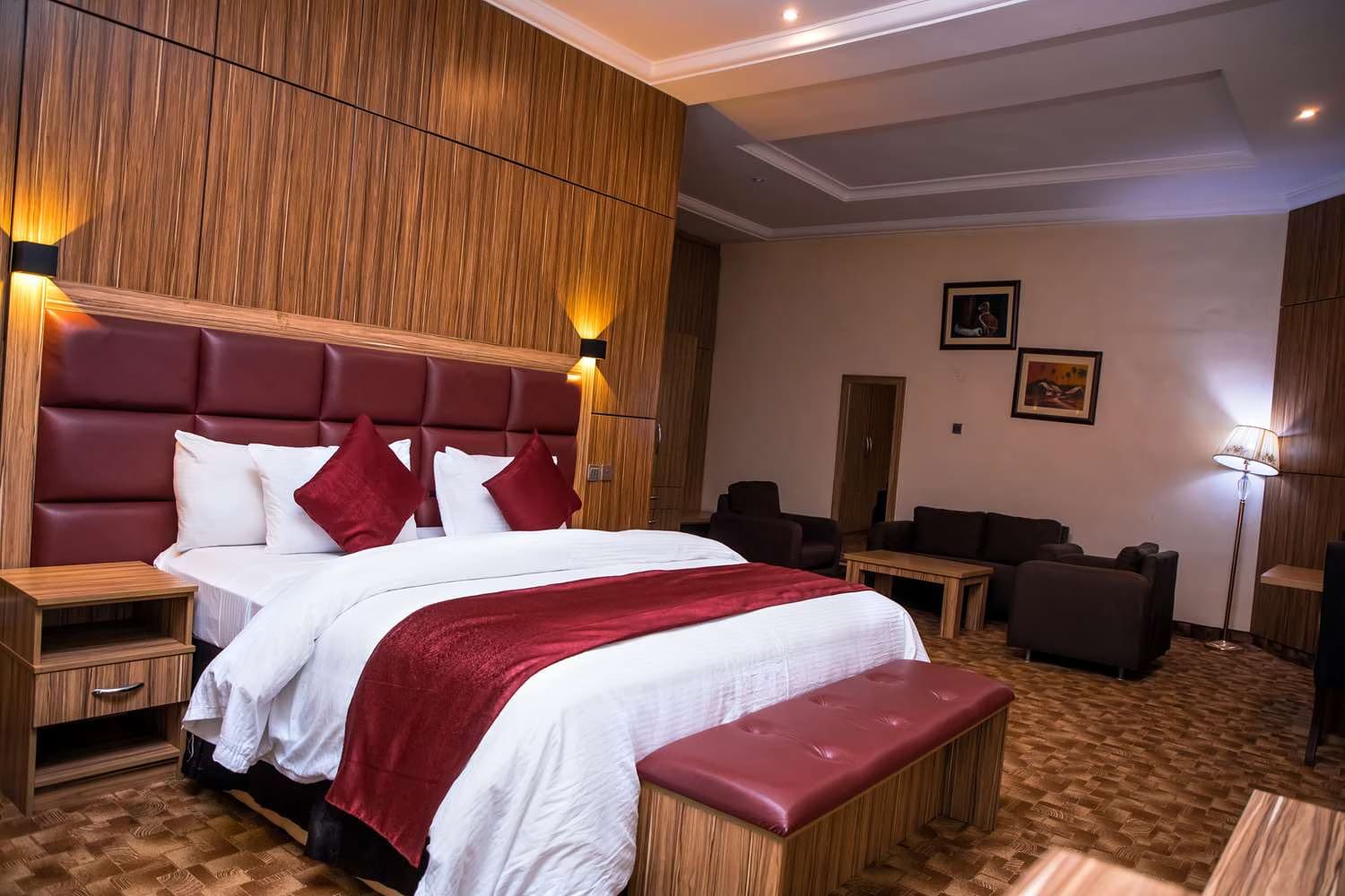 DeluxeRoom 1