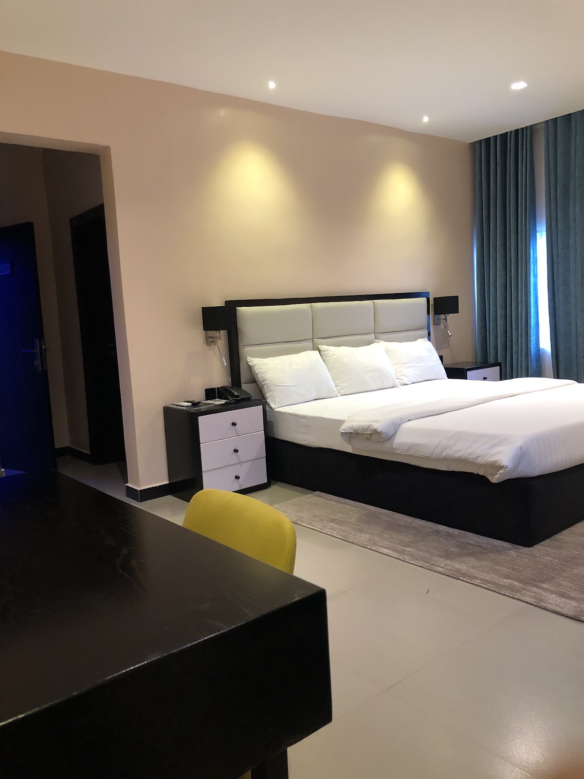 Exclusive Room 1