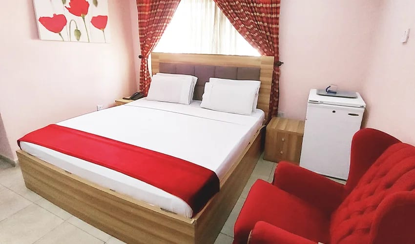 Paradise 1 – Single Double Bed 1