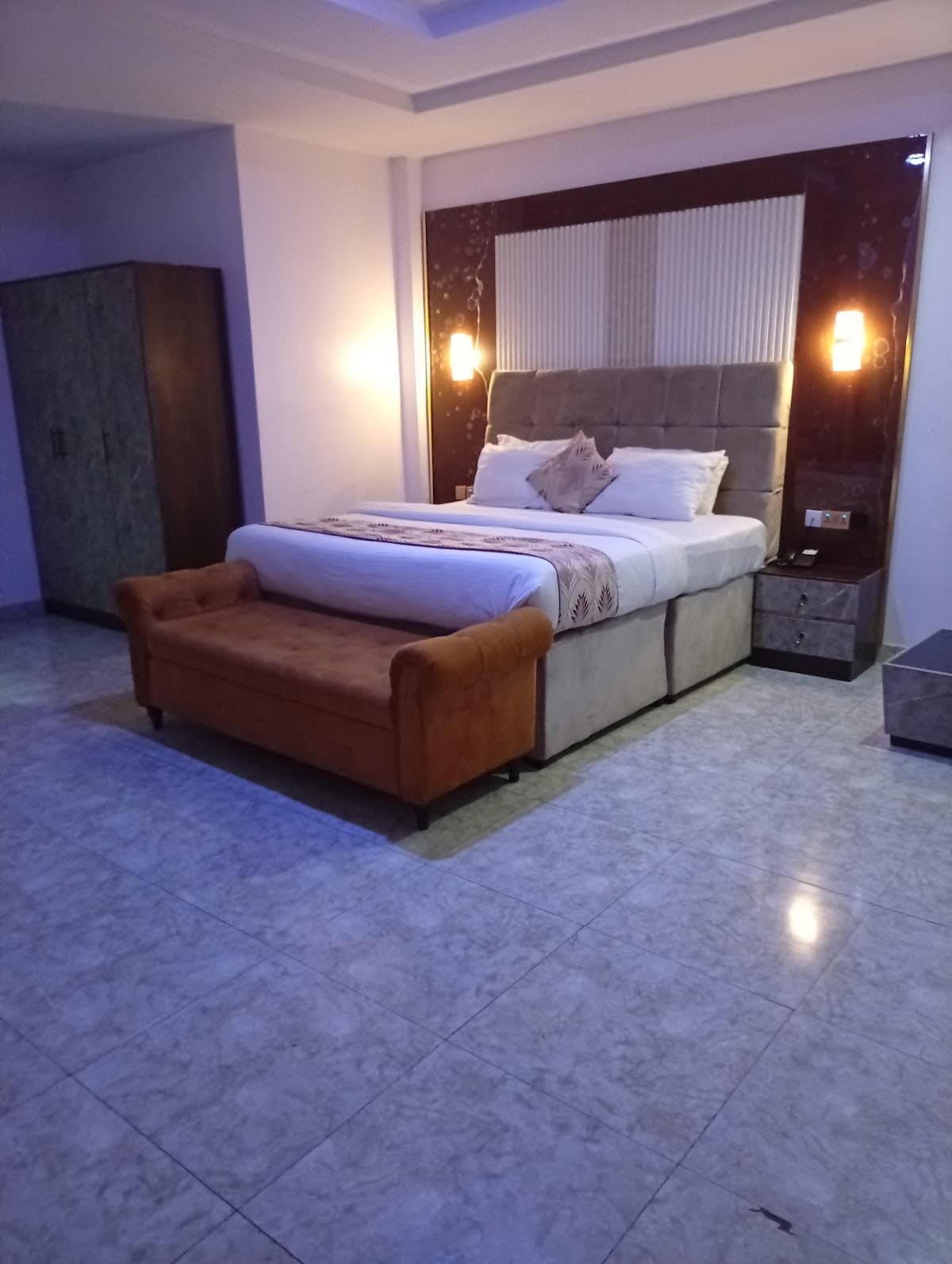 Classic Room 1