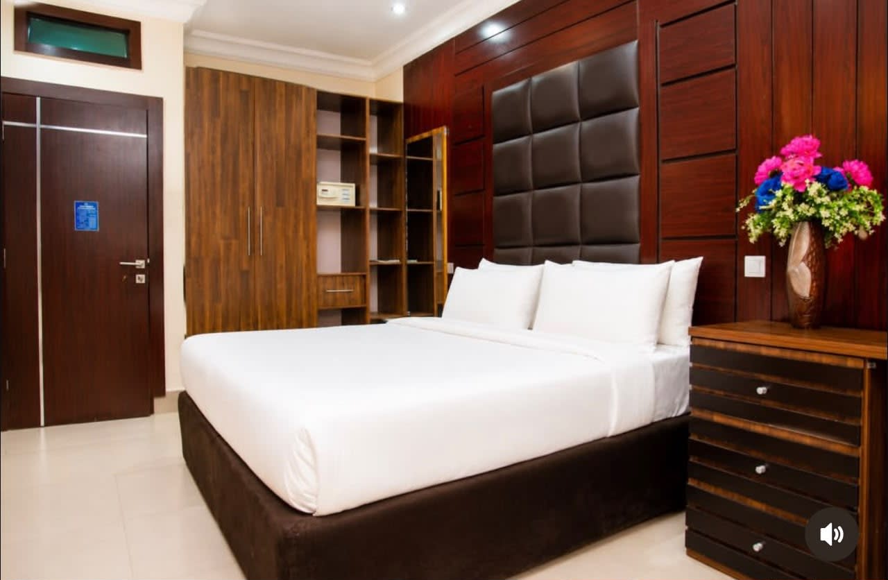 Executive Suites 1