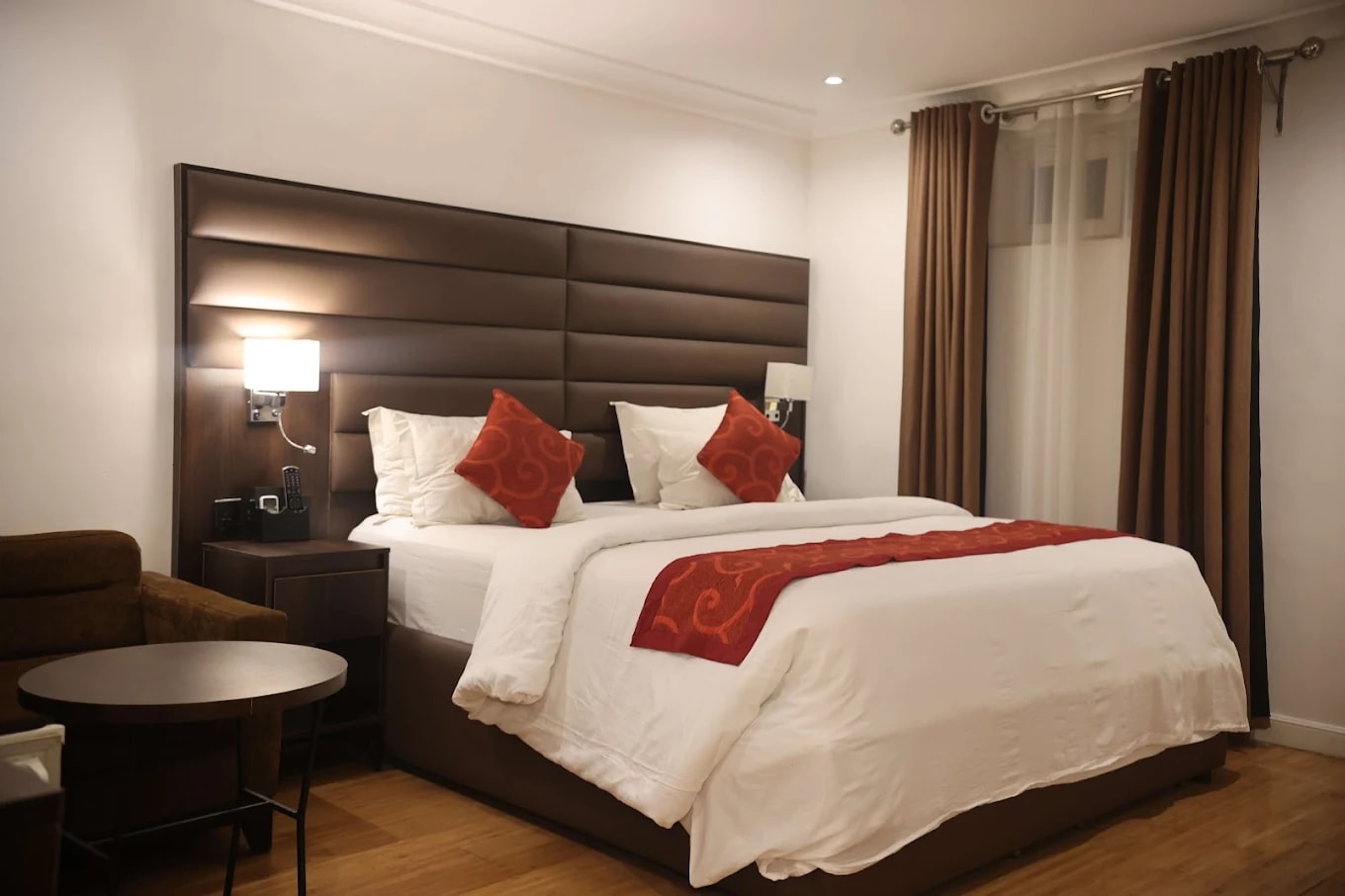 Royal Room 1