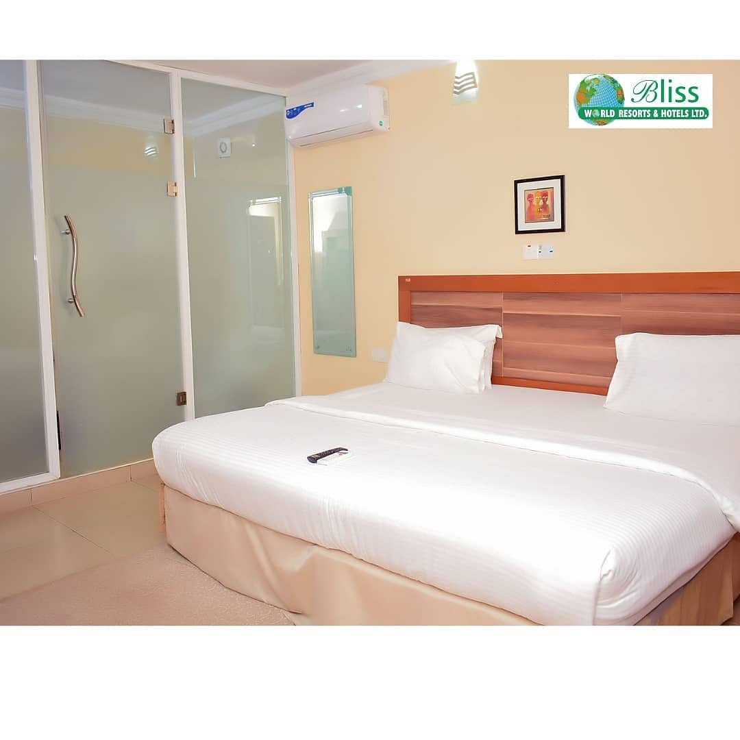 Business suite 1
