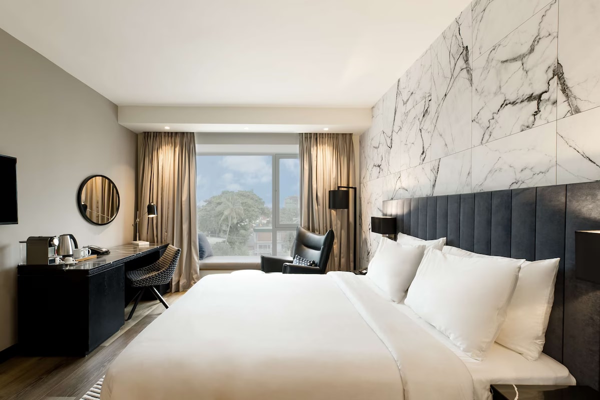 Premium Room with City View and Lounge Access 1